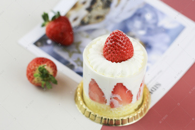 草莓蛋糕,草莓蛋糕图片大全简单漂亮